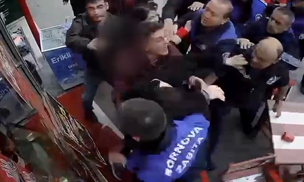 İzmir'de esnaf zabıta kavgası